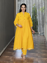 AAHELI SHRESTHI YARN DYED COTTON GATHERED KURTA & PANTS SET