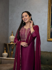 AAHELI NAYANA KURTA-PANTS & DUPATTA SET